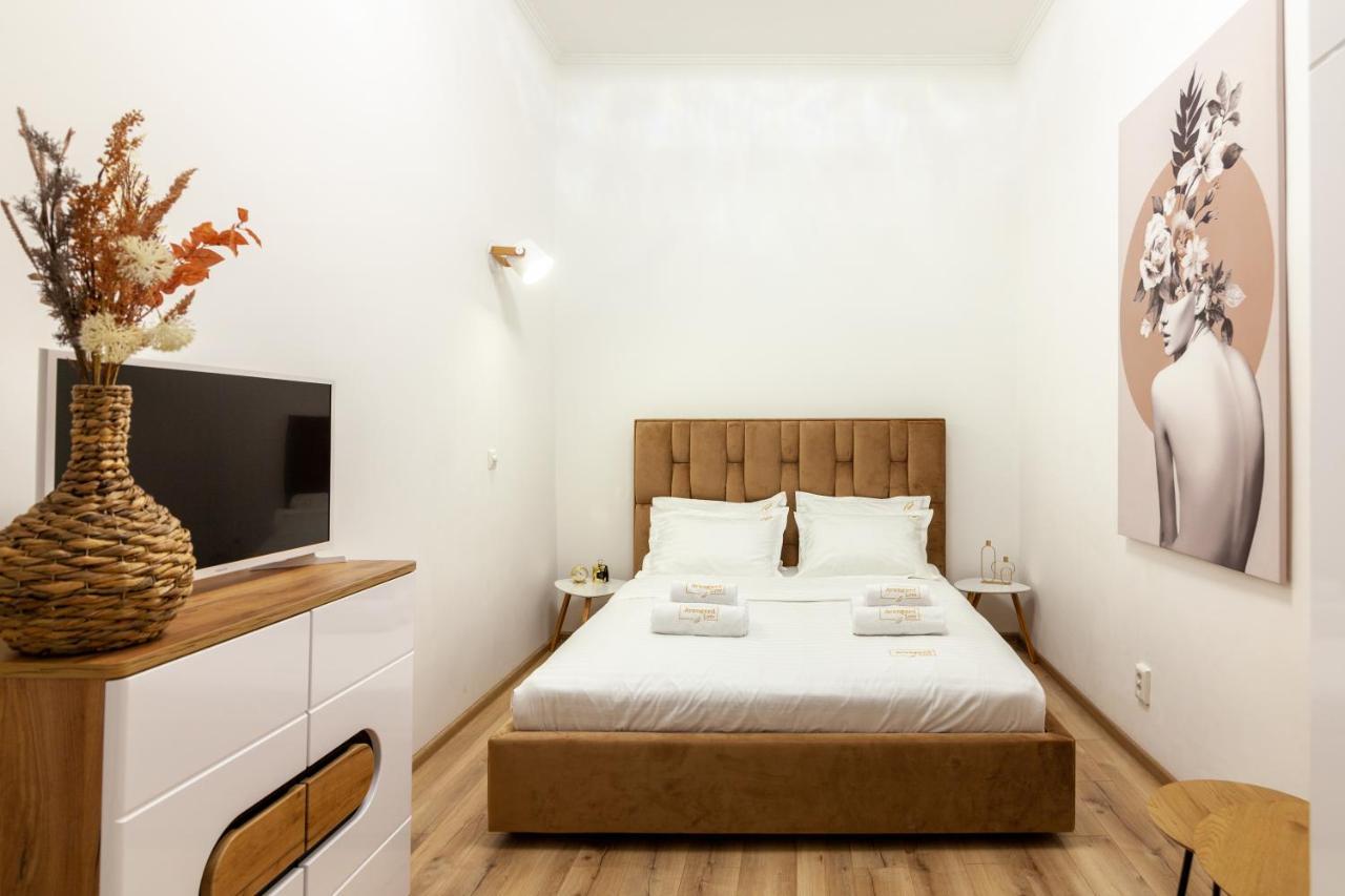 Avangard Mentsynskoho 3 Apartament *