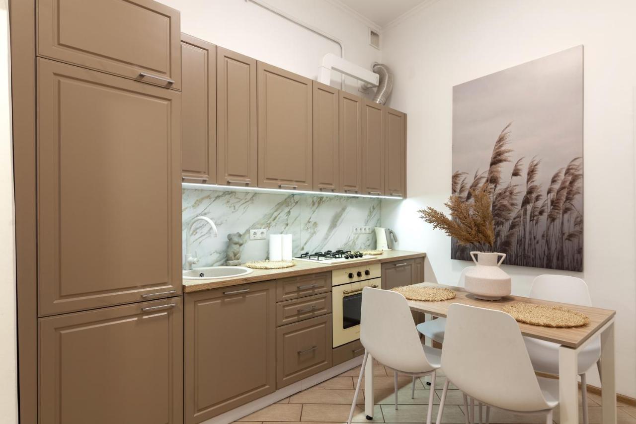 Avangard Mentsynskoho 3 Apartament