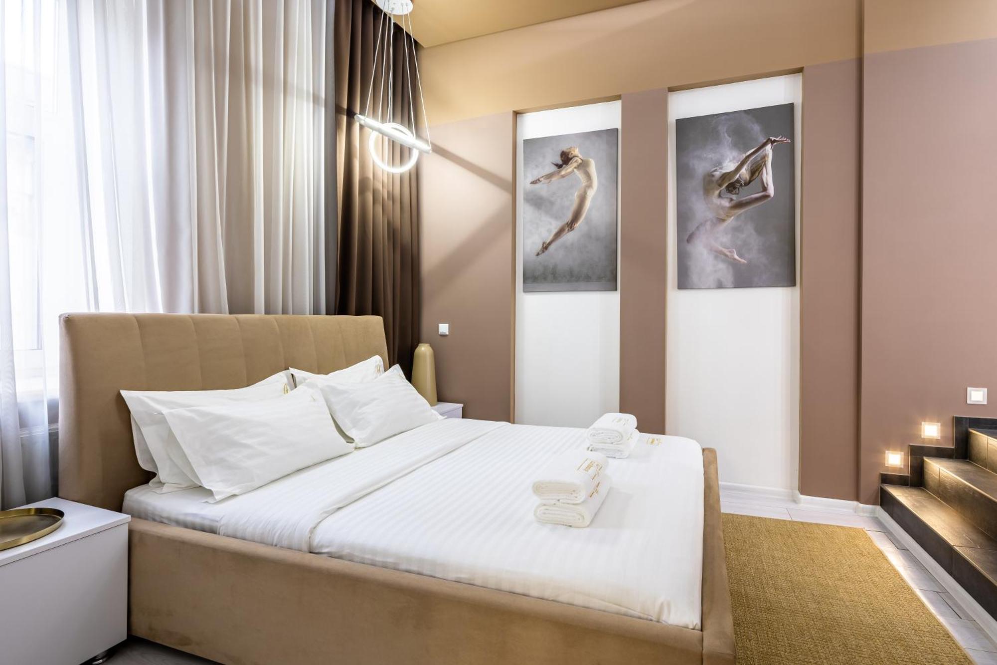 Avangard Mentsynskoho 3 * Lviv