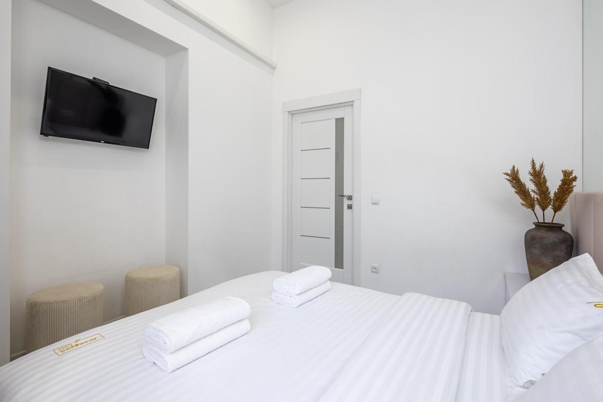 Apartament Avangard Mentsynskoho 3 *